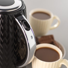 Petra PT3864BLKVDEEU10 Chevron Jug Kettle black Petra PT3864BLKVDEEU10 Chevron Jug Kettle black