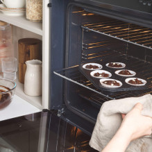 Salter BW07035BRMFOB Megastone 6 Cup Muffin Pan