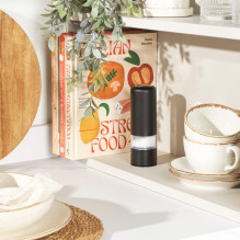 Salter BW12958EU7 Clarence Electric Salt & Pepper Mill Black Salter BW12958EU7 Clarence Electric Salt & Pepper Mill Black