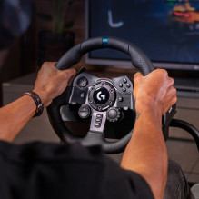 „Logitech G G923“ lenktyninis vairas ir pedalai, skirti PS5, PS4 ir asmeniniams kompiuteriams