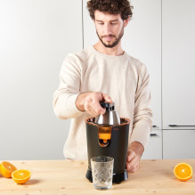 Taurus Easy Press 600 išcentrinė sulčiaspaudė 600 W juoda, ruda