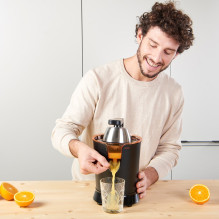 Taurus Easy Press 600 išcentrinė sulčiaspaudė 600 W juoda, ruda