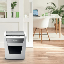 Leitz IQ Autofeed Small Office 50X automatinis dokumentų smulkintuvas P4 Leitz IQ Autofeed Small Office 50X automatinis dokumentų smulkintuvas P4