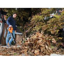 Black &amp; Decker GWC1820PC cordless leaf blower 209 km / h Black, Orange 18 V Lithium