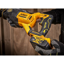 DeWALT DCS382N-XJ slankiojantis pjūklas DeWALT DCS382N-XJ slankiojantis pjūklas