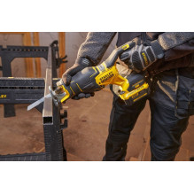 Stanley Fatmax SFMCS311B tiesinis pjūklas 18 V juodas, geltonas Stanley Fatmax SFMCS311B tiesinis pjūklas 18 V juodas, geltonas