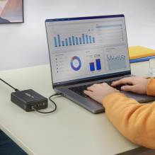 Hama 00201978 Įkrovimo stotelė su 3xUSB-C / 2xUSB-A 140 W juoda