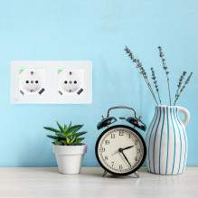 PNI SmartHome WP202 WiFi double smart socket kit with recessed mounting frame, internet control PNI SmartHome WP202 WiFi double smart socket kit with recessed mounting frame, internet control