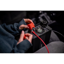 Newell įtampos keitiklis su modifikuota sinusine banga 24 V / 230 V, 1000 W