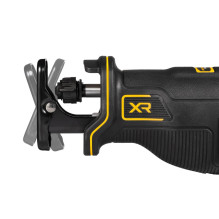 Elektrinis Įrankis - DeWALT DCS382N-XJ Belaidis Pjūklas 2.3 kg