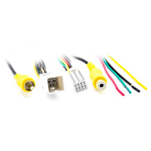 Złącze do zachowania lub dodania kamery cofania Mitsubishi.