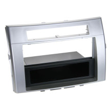 Ramka radiowa Toyota Corolla Verso (E12) 2004- 2009 srebrna