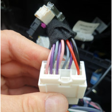 Adapter do sterowania z kierownicy Dacia Duster Logan Sandero 2010- CTSDC002.2