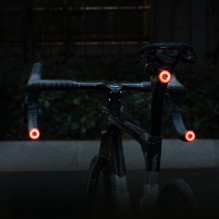 „Wozinsky WIS-01“ vandeniui atsparūs išmanūs galiniai žibintai, 2 vnt. – juodi