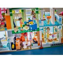LEGO FRIENDS 42670 Heartlake City Apartments and Stores