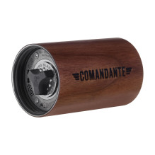 „Comandante“ kavamalė C40 MK4 Nitro Virginia Walnut „Comandante“ kavamalė C40 MK4 Nitro Virginia Walnut