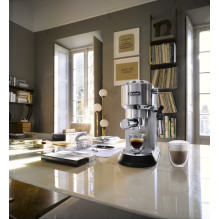 De\'Longhi Dedica Style EC 685.M pusiau automatinis espreso kavos aparatas 1,1 l