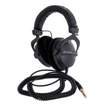 Beyerdynamic DT 770 PRO 250 OHM Black Limited Edition - uždaros studijinės ausinės