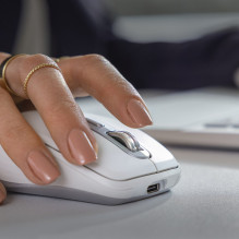 „Logitech MX Anywhere 3S“ pelė, skirta biurui, dešiniarankiams, belaidė RF + „Bluetooth“, lazerinė, 8000 DPI