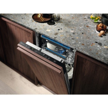 „Electrolux EEM43200L“ pilnai įmontuojama 10 vietų skalbimo mašina E