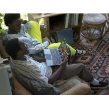 „Microsoft Surface Laptop Go“ su „Intel® Core™ i5 i5-1035G1“, 31,6 cm (12,4 colio), lietimui jautriu ekranu, 8 GB LPDDR4