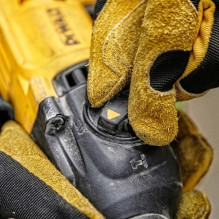 DeWALT D25134K-QS perforatorius 800 W be rakto