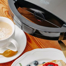 Adler AD 3069 sumuštinių keptuvė, juoda