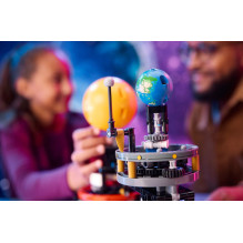 LEGO TECHNIC 42179 Planet Earth and Moon in Orbit LEGO TECHNIC 42179 Planet Earth and Moon in Orbit