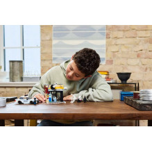 LEGO MARVEL 76311 Milesas Moralesas prieš Dėmėtąją vietą