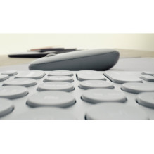 „Logitech 910-007013“ kelioninė pelė, skirta abiem rankoms, RF belaidė + „Bluetooth“ optinė, 4000 DPI