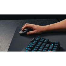 „Logitech G 910-006630“ žaidimų pelė, dešiniarankiams, belaidė, optinė, 32000 DPI