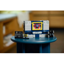 LEGO ICONS 10358 Transformers: Soundwave