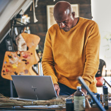 HP Studio G11 Ultra 7 165H 16.0'' WUXGA IPS 400nits AG 64GB DDR5 5600 SSD 2TB RTX3000_8GB Cam720p 86Wh W11Pro 3Y OnSite