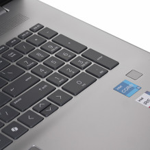 HP 17-CN3068CL i5 1334U 17.3" FHD AG 8GB SSD512 BT BLKB FPR Win11 sidabrinis (PERPAKUOTAS) 2Y Naujas Perpakuotas / 