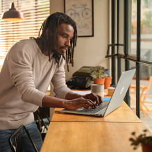 HP Pavilion 16-ag0007nw Ryzen 5 8540U 16"2K 300nits AG 16GB LPDDR5-6400 SSD512 Radeon 740M Cam 1080p 59Wh Win11 Nat