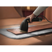 „Philips 7000“ serijos STH7060/80 drabužių garintuvas Rankinis drabužių garintuvas 1500 W Juoda