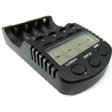 Kroviklis AA / AAA C3 su LCD