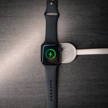 Tellur wireless powerbank charger compatible with Apple watch