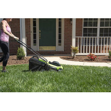 Lawnmower - Greenworks GD24LM33K4 33 cm Brushless Motor 4Ah Battery 30L Collector