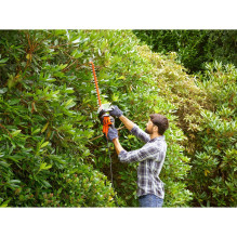 Black &amp; Decker BEHTS401-QS power hedge trimmer