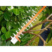 Black &amp; Decker BEHTS401-QS power hedge trimmer