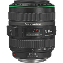 Canon EF 70-300mm f / 4.5-5.6 DO IS USM