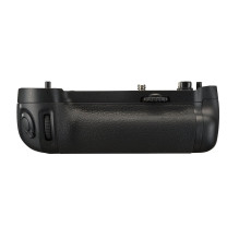 Nikon MB-D16 Battery Pack / Holder (D750)