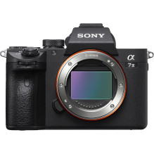 Sony A7 III Body (Black) , (ILCE-7M3 / B) , (α7 III) , (Alpha 7 III)