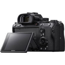 Sony A7 III Body (Black) , (ILCE-7M3 / B) , (α7 III) , (Alpha 7 III)