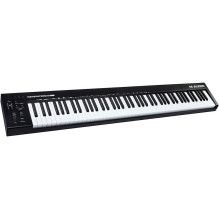Synthesizer - M-Audio Keystation 88 MK3, Black And White