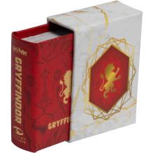 Book - Insight Editions Harry Potter: Gryffindor Paperback 192 Pages