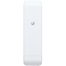 UBIQUITI airMAX NanoStation M2 2,4 GHz dažnių juosta Plug-and-play integracija su airMAX antenomis.