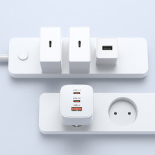 „Wozinsky CGWCW 65W GaN“ sieninis įkroviklis USB-A / 2 x USB-C – baltas