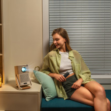 Yaber T2 Plus LCD FullHD 1080p multimedijos projektorius su JBL garsiakalbiais – smėlio spalvos